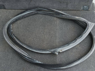 Уплотнитель стекла BMW 6 серия F06/F12/F13 F13 2012, 4.0 л., дизель, a82, купе, задний привод, 7221325