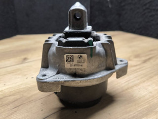 подушка крепления двигателя BMW 6 серия F06/F12/F13 F13 2012, 4.0 л., дизель, a82, купе, задний привод, 6777371, 22116777371