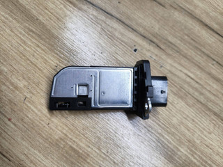 расходомер воздуха BMW 6 серия F06/F12/F13 F13 2012, 4.0 л., дизель, a82, купе, задний привод, 13627804150, 7804150