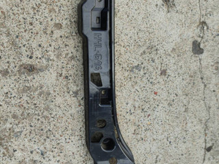 Кронштейн крепления порога BMW M8 F91/92 F93 2020, 4.4 л., S63 B44 B, бензин, АКПП, седан, полный привод, 51777496629, 7497729