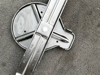 крепление аккумулятора BMW M8 F91/92 F93 2020, 4.4 л., S63 B44 B, бензин, АКПП, седан, полный привод, 9835101