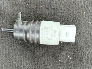 насос (моторчик) омывателя стекла BMW M8 F91/92 F93 2020, 4.4 л., S63 B44 B, бензин, АКПП, седан, полный привод, 7298309, 67127298309