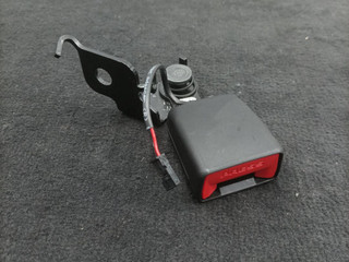 замок ремня безопасности BMW XM G09 G09 2023, 4.4 л., S68B44, бензин, электро, АКПП, 475, внедорожник 5 дв., полный привод, 9875089