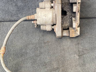 суппорт задний правый BMW X5 F15 2015, 3.0 л., N57 D30 A, дизель, a96, внедорожник 5 дв., полный привод