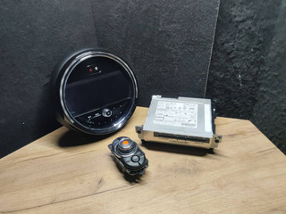 магнитола Mini Countryman 2 поколение [рестайлинг] F60 2021, 1.5 л., B38 A15 A, бензин, МКПП, b71, передний привод, 5A25D20, 5A0A3E9, 9824925, 8716071, 9392037