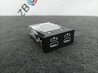 разъем AUX / USB BMW X3 G01 2020, 2.0 л., B47 D20 B, дизель, АКПП, 416, внедорожник 5 дв., полный привод, 8711938