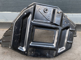 кожух аккумулятора BMW 8 серия G14/G15 G15 2019, 5.0 л., N63B44D, бензин, 416, купе, полный привод, 9323630