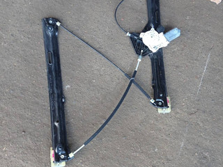стеклоподъемник передний правый BMW X5 F15 2015, 3.0 л., N57 D30 A, дизель, a96, внедорожник 5 дв., полный привод, 7283492