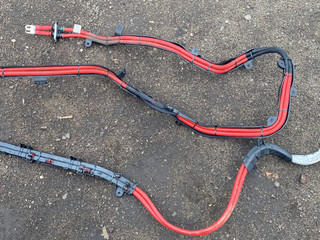 плюсовой провод аккумулятора BMW X5 G05 2021, 3.0 л., гибрид, АКПП, c27, внедорожник 5 дв., полный привод, 8720179, 61128720179