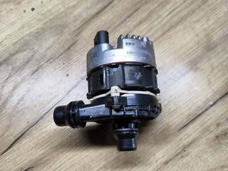 насос антифриза дополнительный BMW X5 G05 2021, 3.0 л., гибрид, АКПП, c27, внедорожник 5 дв., полный привод, 5A30246