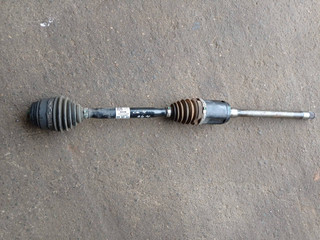 полуось передняя правая (приводной вал, ШРУС) BMW X5 G05 2021, 3.0 л., гибрид, АКПП, c27, внедорожник 5 дв., полный привод, 8486202, 31608486202