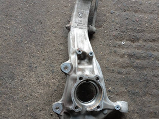 кулак поворотный правый BMW X5 G05 2021, 3.0 л., гибрид, АКПП, c27, внедорожник 5 дв., полный привод, 6876656