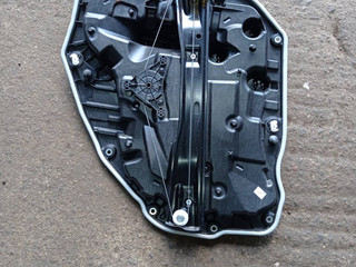 стеклоподъемник задний правый BMW X5 G05 2021, 3.0 л., гибрид, АКПП, c27, внедорожник 5 дв., полный привод, 9450786