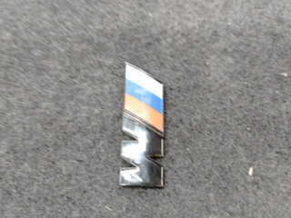эмблема BMW 1 серия F40 2020, 2.0 л., B48A20E, бензин, c3n, полный привод, 8058882