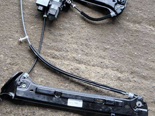 стеклоподъемник передний правый BMW M2 G87 2023, 3.0 л., S58B30A, бензин, АКПП, купе, задний привод, 9854230, 9854494