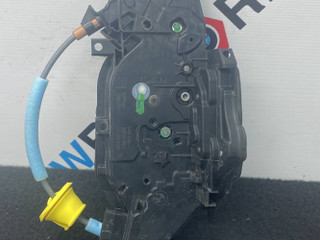 замок двери задней правой BMW 1 серия F40 2020, 2.0 л., B48A20E, бензин, c3n, полный привод, 7956152