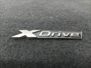 эмблема BMW 1 серия F40 2020, 2.0 л., B48A20E, бензин, c3n, полный привод, 8077409