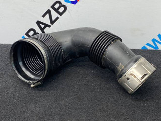 патрубок турбины BMW M4 G82/G83 G82 2022, 3.0 л., S58B30A, бензин, c4p, купе, задний привод, 13718095812, 8095812