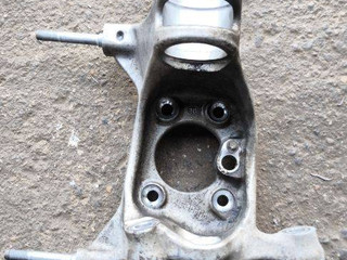 кулак поворотный левый BMW M2 G87 2023, 3.0 л., S58B30A, бензин, АКПП, купе, задний привод, 8095663