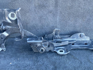 петля капота правая BMW 2 серия Gran Tourer F46 2017, 1.5 л., B37 C15 A, дизель, МКПП, 668, минивэн, передний привод, 7300522