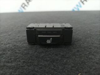 кнопка обогрева сидений BMW X5 G05 2019, 5.0 л., дизель, АКПП, 475, внедорожник 5 дв., полный привод, правый руль, 6828057