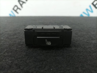 кнопка обогрева сидений BMW X5 G05 2019, 5.0 л., дизель, АКПП, 475, внедорожник 5 дв., полный привод, правый руль, 6828058