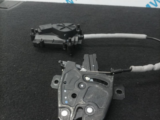 замок заднего борта BMW X5 G05 2019, 5.0 л., дизель, АКПП, 475, внедорожник 5 дв., полный привод, правый руль, 010307572, 9482991