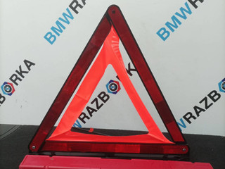 знак аварийной остановки BMW X5 G05 2019, 5.0 л., дизель, АКПП, 475, внедорожник 5 дв., полный привод, правый руль, 6770487