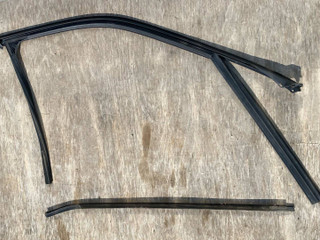 молдинг двери передней левой BMW X5 F15 2014, 4.0 л., дизель, АКПП, rubinschwarz metallic (x03), внедорожник 5 дв., полный привод, 7289667