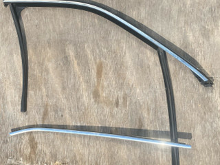 молдинг двери передней правой BMW X5 F15 2014, 4.0 л., дизель, АКПП, rubinschwarz metallic (x03), внедорожник 5 дв., полный привод, 7289618