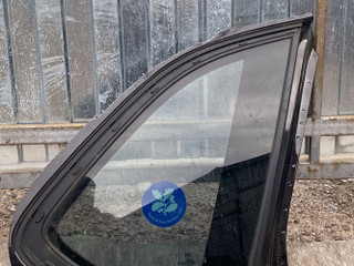 стекло кузовное боковое правое BMW X5 F15 2014, 4.0 л., дизель, АКПП, rubinschwarz metallic (x03), внедорожник 5 дв., полный привод