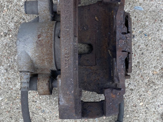 суппорт BMW X5 F15 2014, 4.0 л., дизель, АКПП, rubinschwarz metallic (x03), внедорожник 5 дв., полный привод