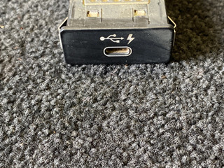 разъем AUX / USB BMW 4 серия G22/G23 G22 2021, 2.0 л., B48 B20 B, бензин, АКПП, c31, купе, задний привод, 8711939