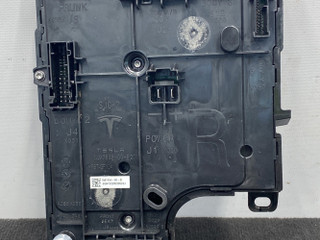 Блок управления BCM (Body Control Module) Tesla Model 3 1 поколение 2022, электро, задний привод, правый руль, 1566853-00-A, 1566853