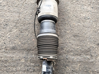 пневмостойка передняя BMW X6 G06 2020, 3.0 л., B57 D30 A, дизель, АКПП, внедорожник 5 дв., полный привод, 37106892426, 6892426