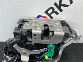 замок двери задней левой BMW X5 G05 2022, 3.0 л., B57 D30 B, дизель, 416, внедорожник 5 дв., полный привод, 51229464885, 9464885