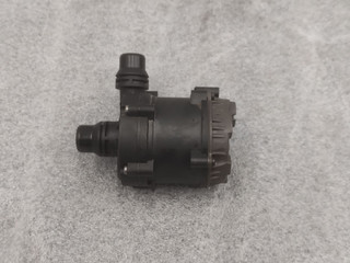 помпа BMW X5 G05 2020, 5.0 л., дизель, внедорожник 5 дв., полный привод, 8482744