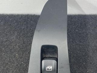 кнопка стеклоподъемника двери задней правой BMW X5 G05 2022, 3.0 л., B57 D30 B, дизель, 416, внедорожник 5 дв., полный привод, 9327031, 7465930