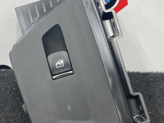 кнопка стеклоподъемника двери задней правой BMW X3 G01 [рестайлинг] G01 2022, 4.0 л., дизель, АКПП, внедорожник 5 дв., полный привод, 9327031, 7410250