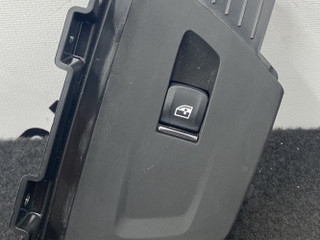 кнопка стеклоподъемника двери BMW X3 G01 [рестайлинг] G01 2022, 4.0 л., дизель, АКПП, внедорожник 5 дв., полный привод, 9327031