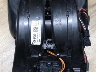 моторчик печки BMW 5 серия F07/F10/F11 [рестайлинг] 2013, 3.0 л., N57 D30 A, дизель, АКПП, задний привод, 9153806, 9216335