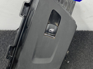 кнопка стеклоподъемника двери BMW X3 M F97 [рестайлинг] 2023, 3.0 л., S58B30A, бензин, внедорожник 5 дв., полный привод, 9327031, 7410249