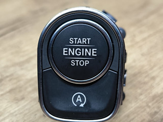 кнопка запуска двигателя Mercedes-Benz Sprinter W907/W910 W910 2022, 2.0 л., OM 654.920, дизель, 6МКПП, микроавтобус, передний привод, 1779051001, A1779051001