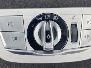 переключатель света BMW 7 серия G11/G12 G11 2017, 4.0 л., дизель, x03 rubin-metallic black, седан, полный привод, 6841891