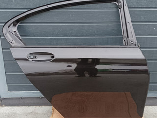 дверь задняя правая BMW 7 серия G11/G12 G11 2017, 4.0 л., дизель, x03 rubin-metallic black, седан, полный привод