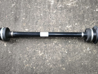 полуось задняя (приводной вал, ШРУС) BMW 7 серия G11/G12 G11 2017, 4.0 л., дизель, x03 rubin-metallic black, седан, полный привод, 8639466