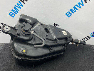 бак AdBlue (мочевины) BMW 7 серия G11/G12 G11 2017, 4.0 л., дизель, x03 rubin-metallic black, седан, полный привод, 7381415