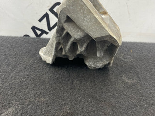 кронштейн двигателя BMW M8 F91/92 F93 2020, 4.4 л., S63 B44 B, бензин, АКПП, седан, полный привод, 7853648