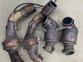 катализатор BMW M8 F91/92 F93 2020, 4.4 л., S63 B44 B, бензин, АКПП, седан, полный привод, 8053527, 8053526