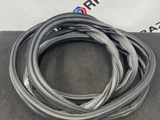 уплотнитель BMW X5 G05 2019, 4.0 л., бензин, АКПП, a300, внедорожник 5 дв., полный привод, 7417423